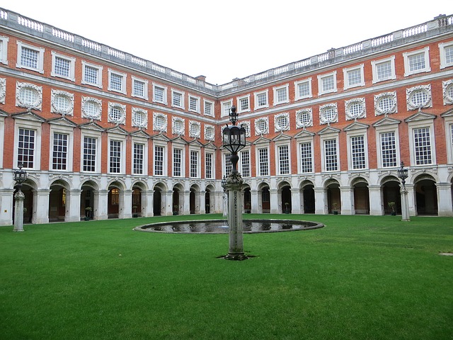 palác hampton court